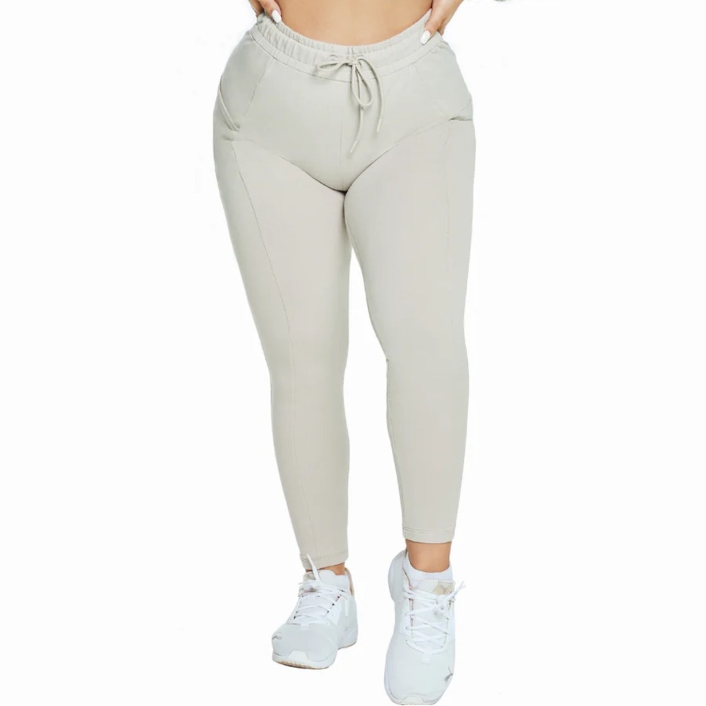 Ilus label idol joggers size XL bone grey
